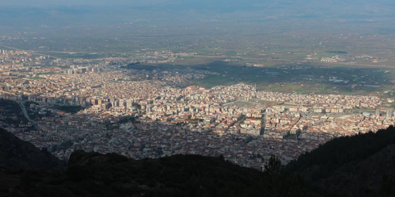 İzmir il müdürü Manisa'dan belediye başkan adayı oldu