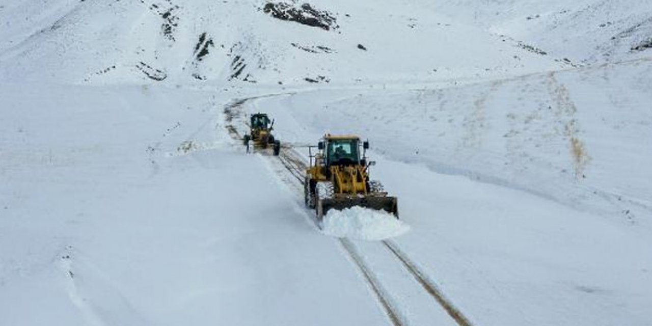 Van karlar altında kaldı: 370 iş makinesi görev başında