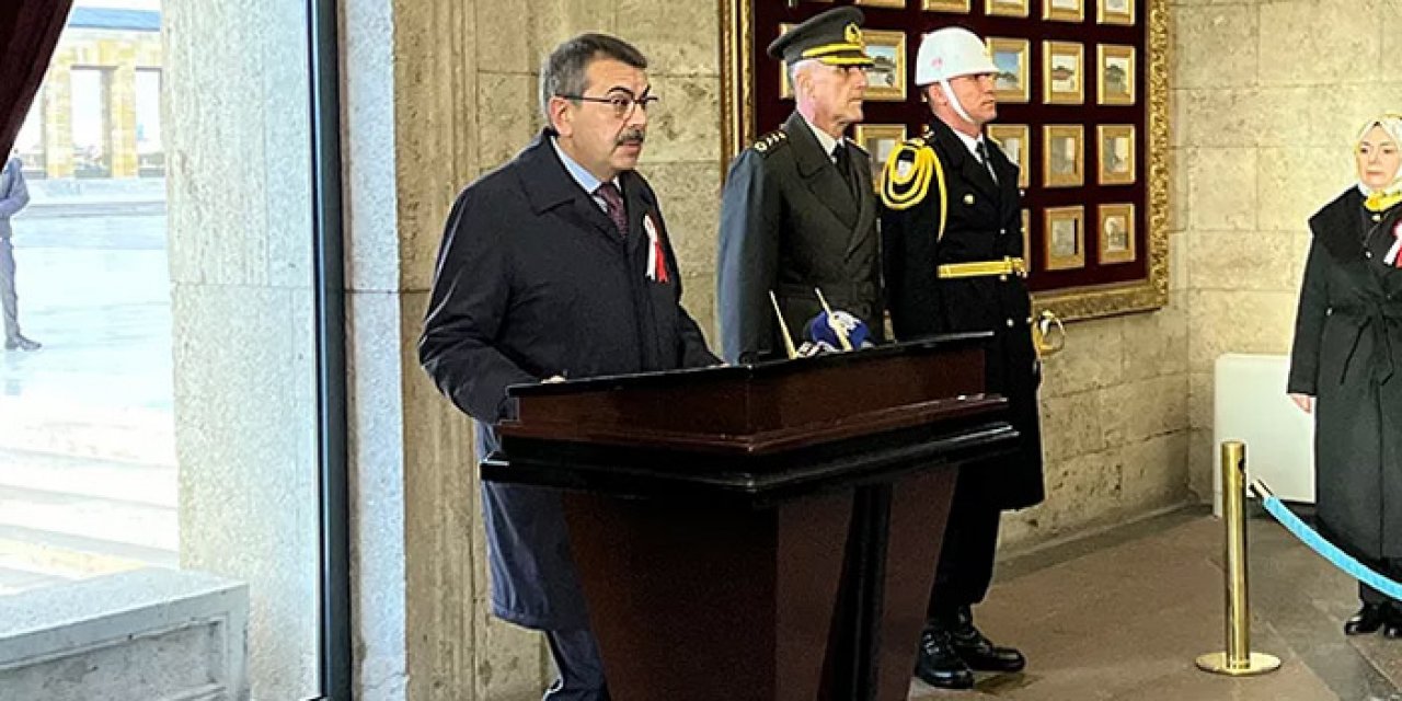 Milli Eğitim Bakanı Yusuf Tekin, 81 ilden gelen öğretmenlerle Anıtkabir'i ziyaret etti