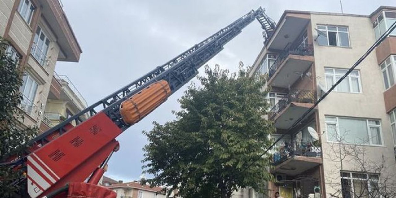 Binanın çatısında erkek cesedi bulundu