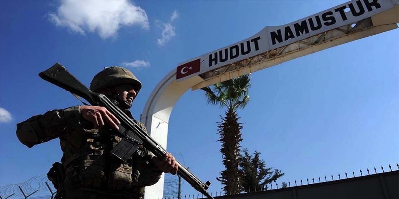 Sınırda 3 kişi yakalandı