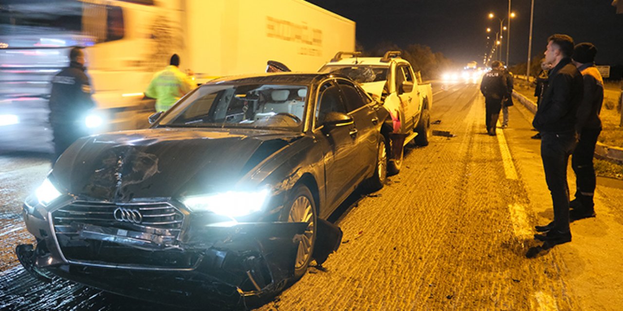 Konya'da 3 araç art arda çarpıştı: 5 kişi yaralandı!
