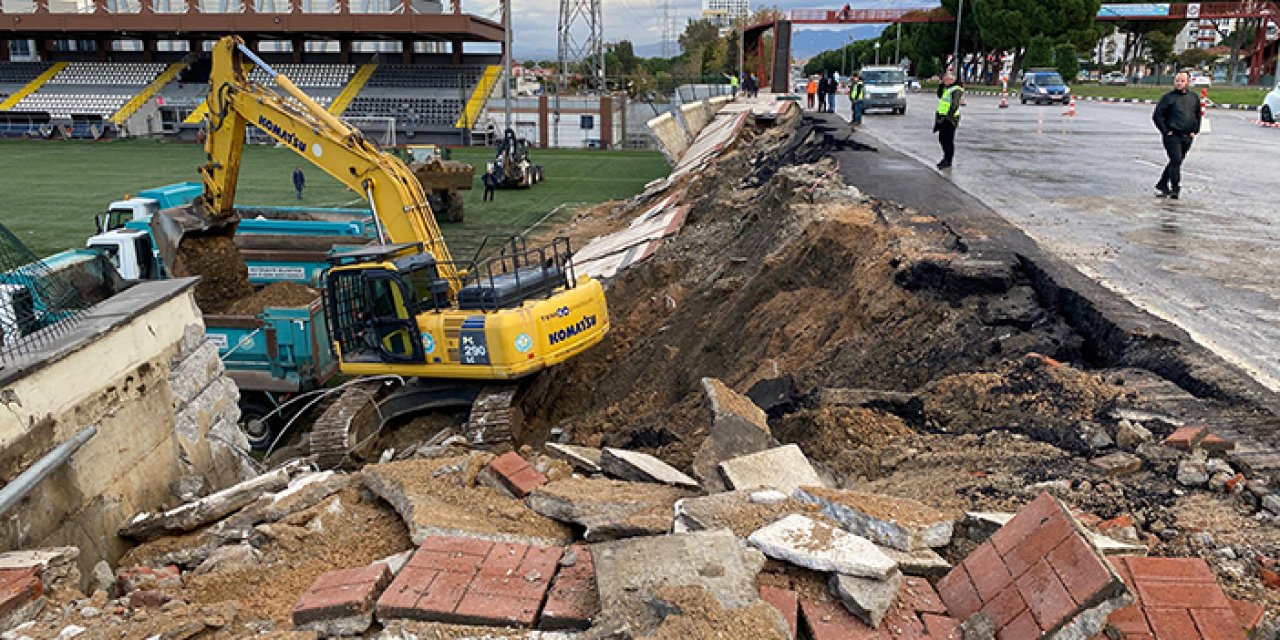 Manisa'yı sağanak yağış vurdu: İstinat duvarı çöktü!