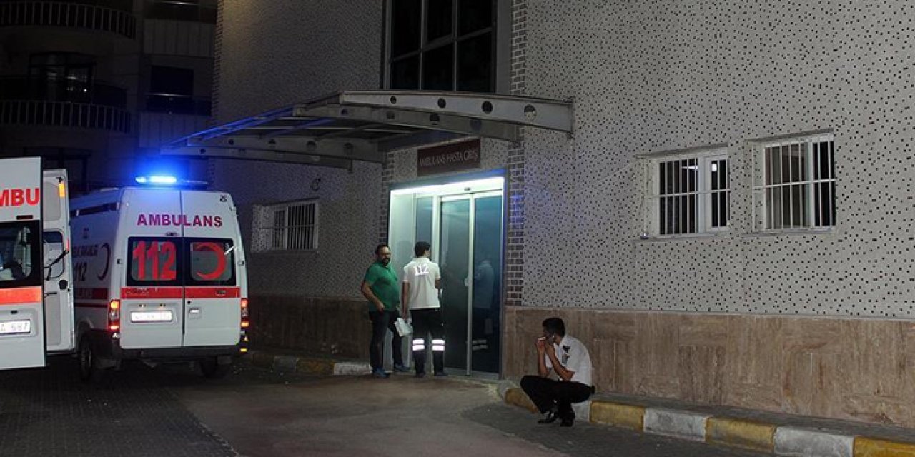 Manisa’da bıçaklı kavga: 3 kişi yaralandı!