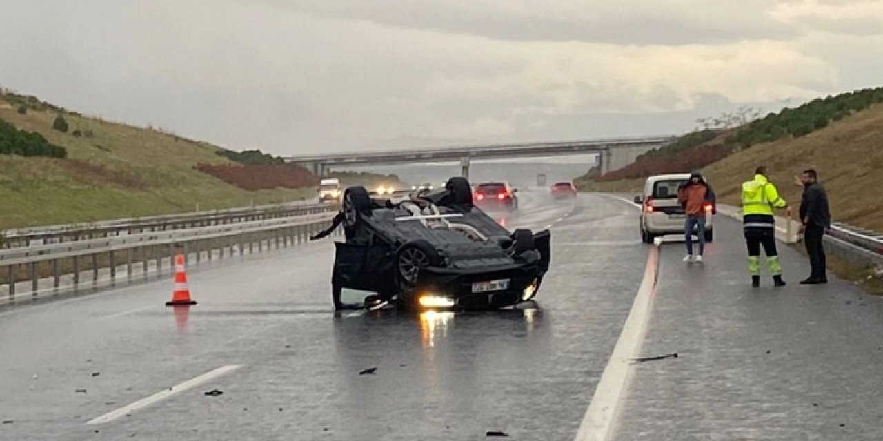 Manisa'da feci kaza: Otomobil takla attı!