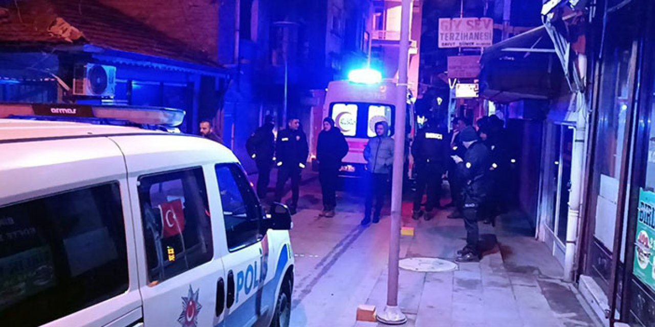 Kavgadan kaçarken çatıdan düştü: 1 ağır yaralı