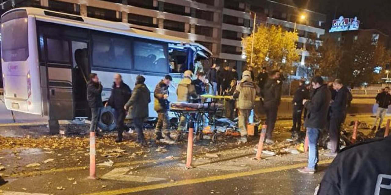 Alkollü sürücü kaza yerindeki kalabalığın arasına daldı: 1 ölü 22 yaralı