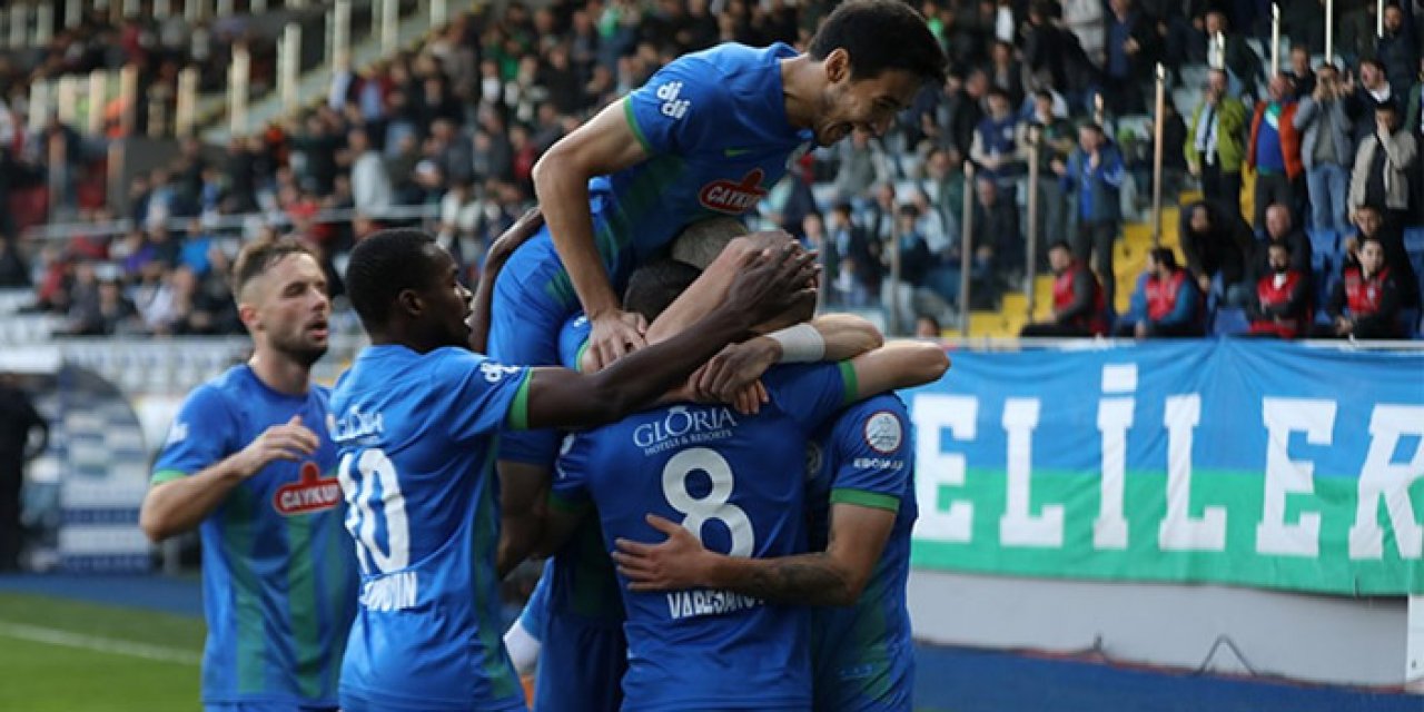 Çaykur Rizespor 90+3'te galibiyete uzandı