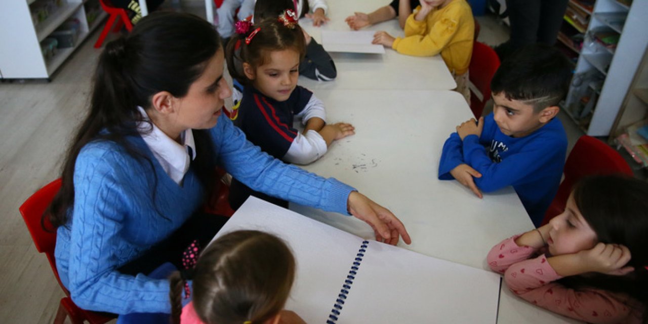 Engelli öğretmen hayaline İzmir'de kavuştu