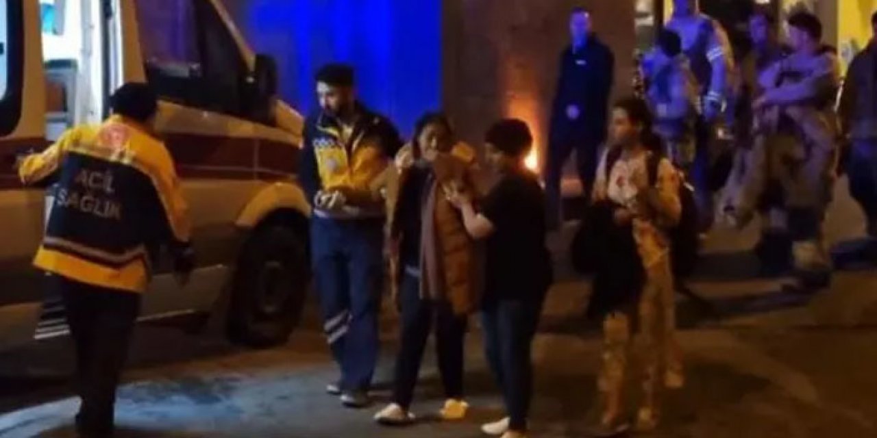 İstanbul'da feci yangın: Hastaneye kaldırıldılar