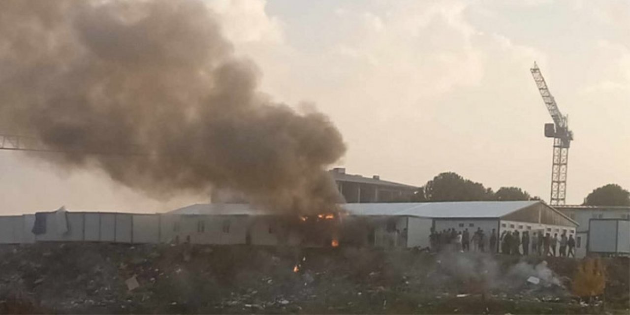 Manisa'da TOKİ şantiyesinde yangın