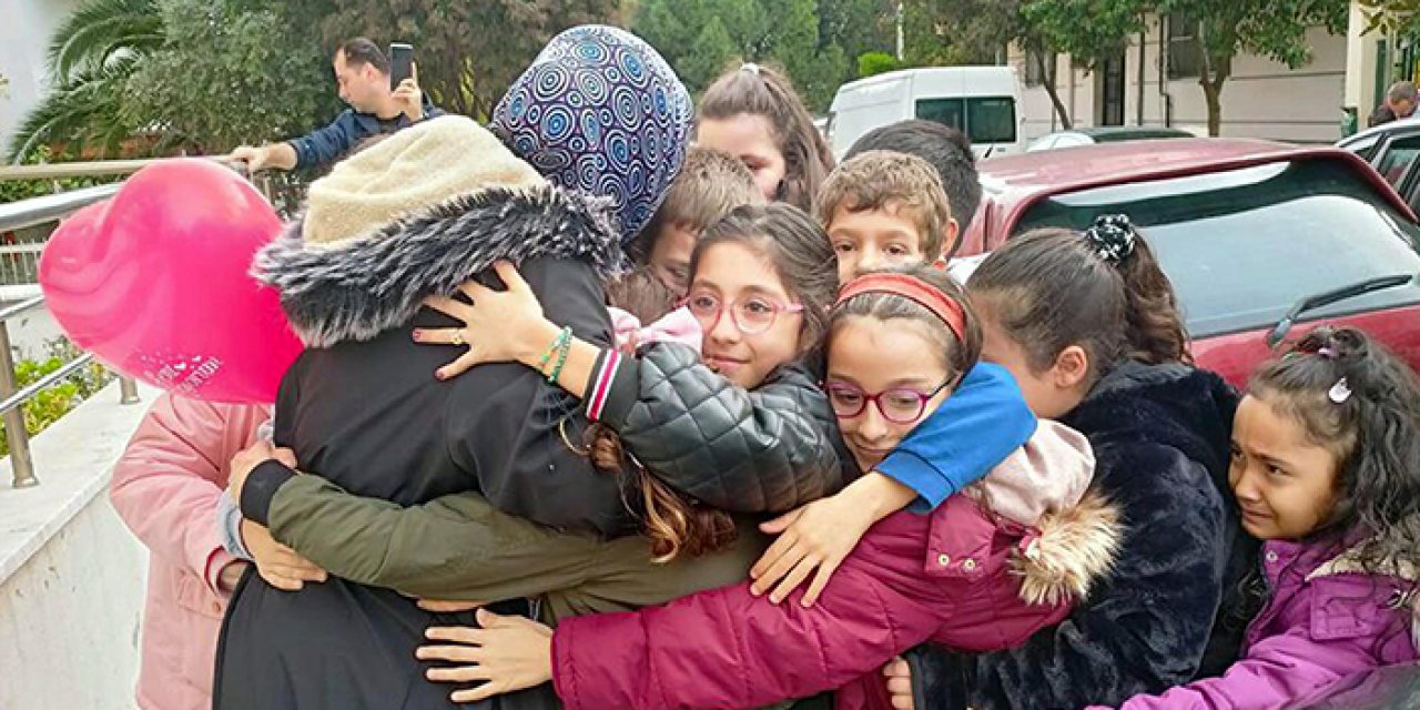 Manisa'da tedavi gören Zeynep öğretmene anlamlı ziyaret!