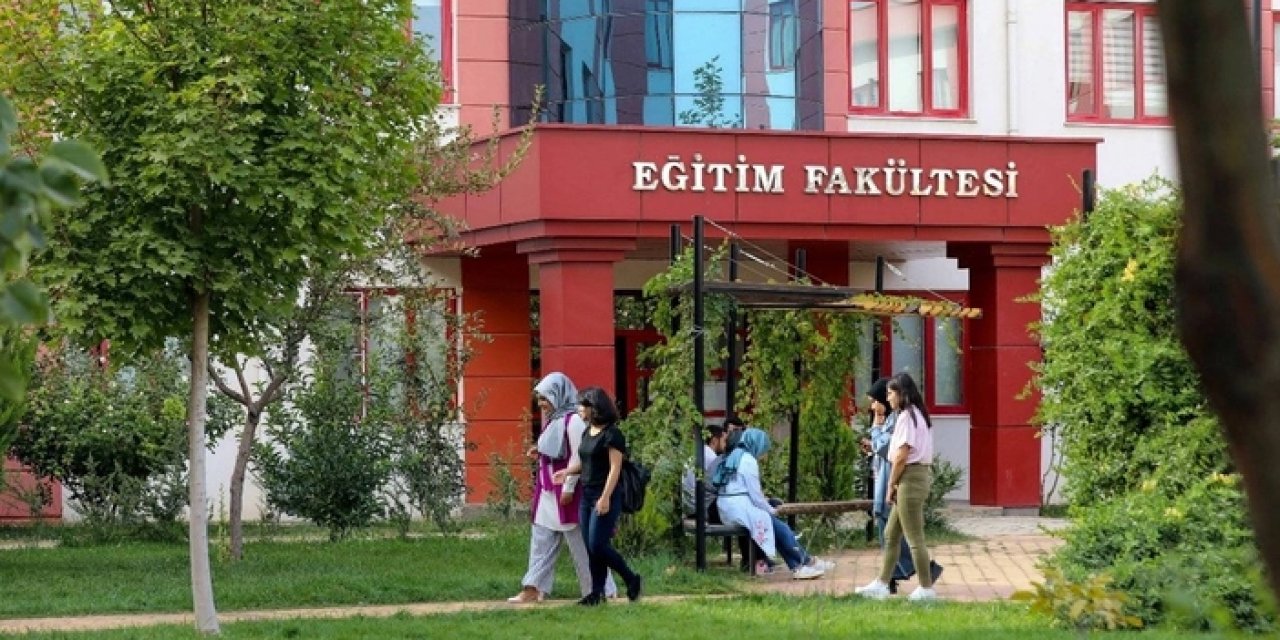 Türkiye’deki en iyi 10 eğitim fakültesi açıklandı
