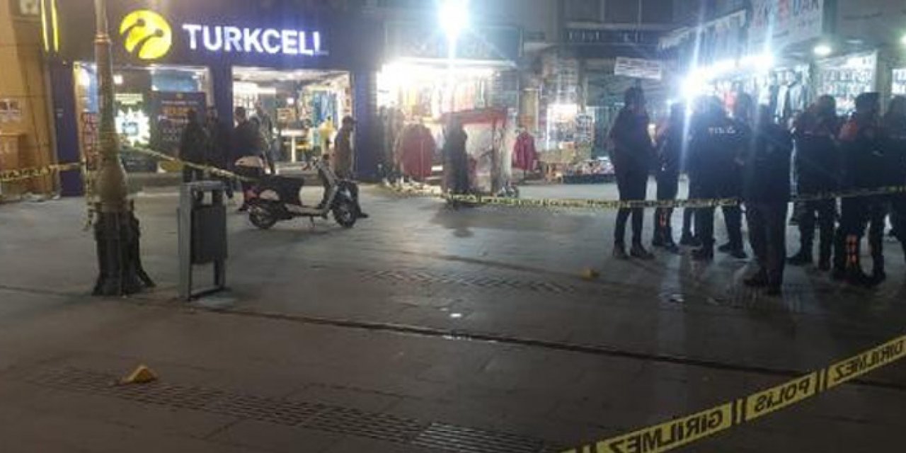 13 yaşındaki çocuk caddeyi kana buladı: 2 yaralı