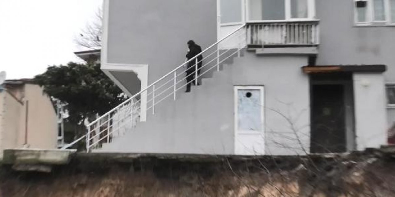 Sarıyer’de duvar çöktü: Bina boşaltıldı