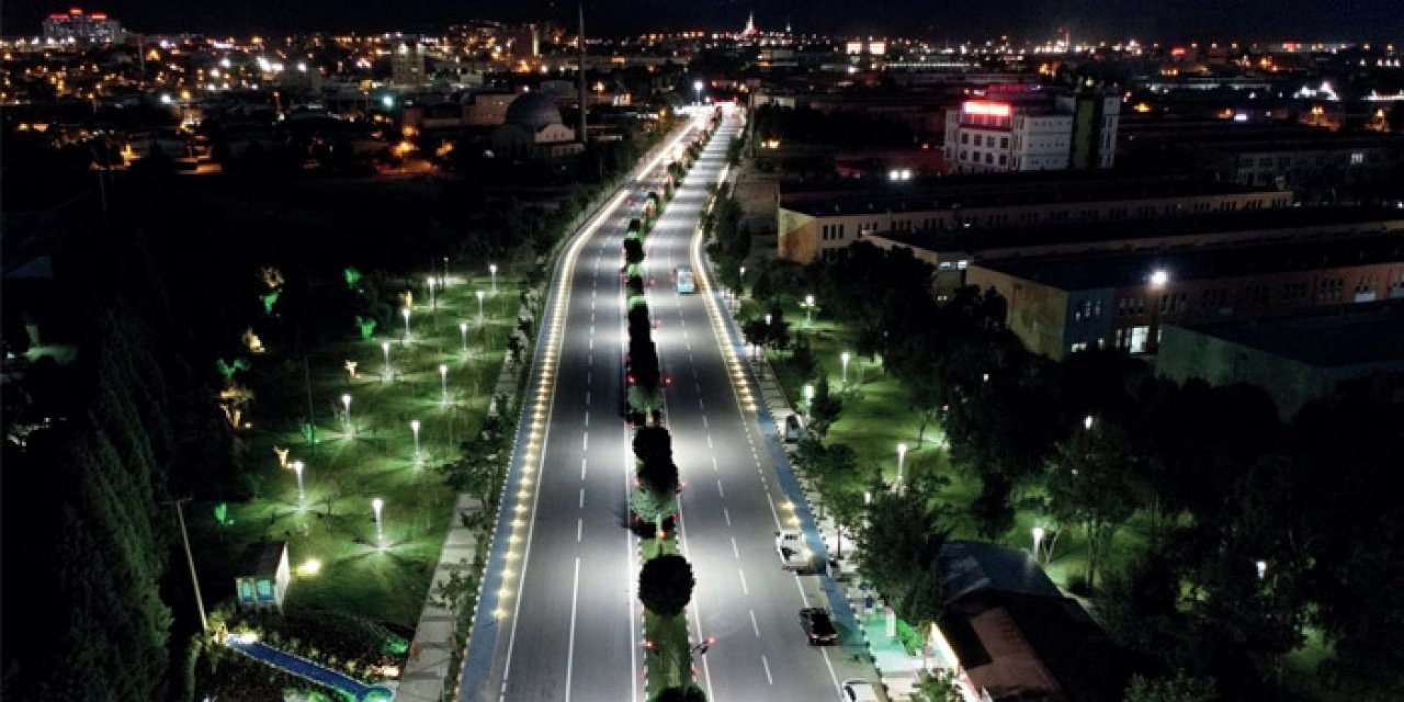 Manisa aydınlatmalarla donatıldı!