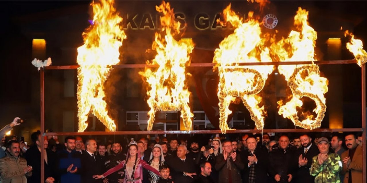 Turistik Doğu Ekspresi sezonun ilk seferiyle Kars'a ulaştı