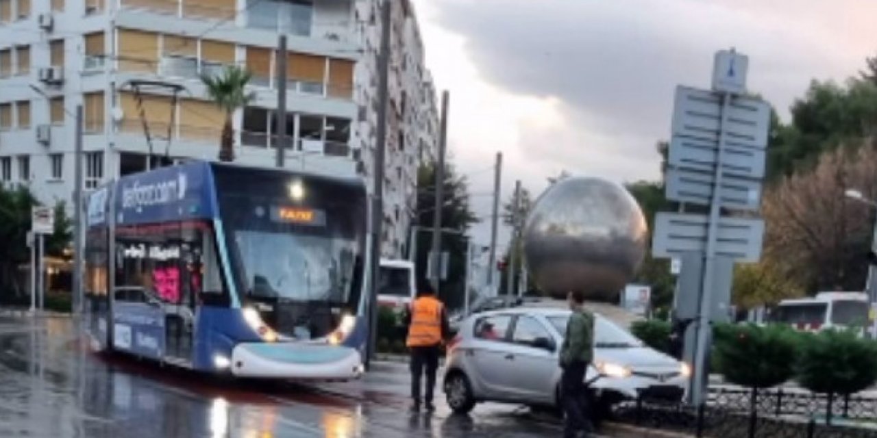 İzmir’de korkunç kaza: Tramvay seferleri durdu!