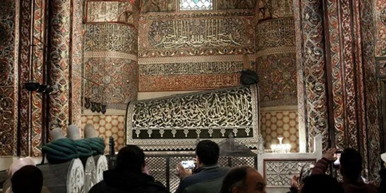 Mevlana Müzesi'nde tarihi gün öncesi yoğunluk