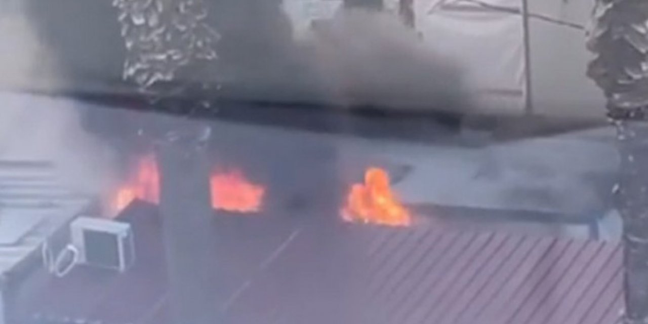 İzmir’in göbeğinde yangın paniği! Alev alev yandı!