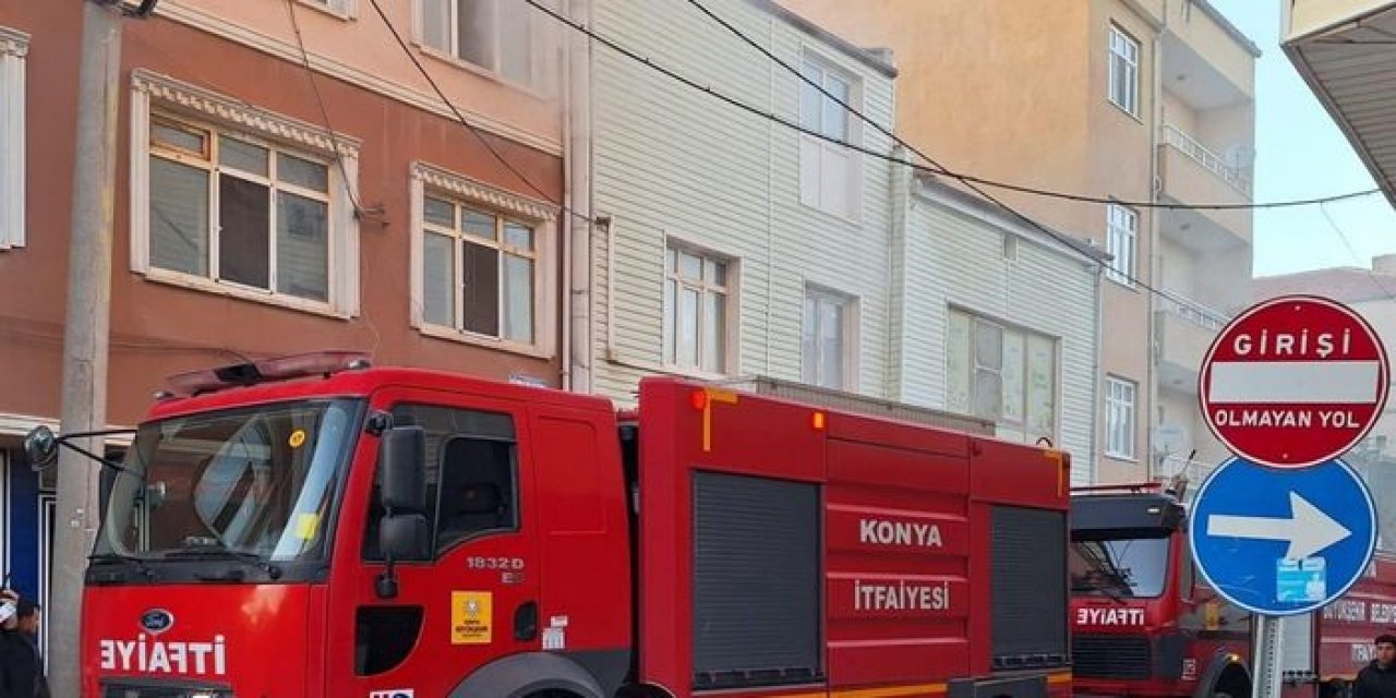 Konya’da iki katlı apartmanda yangın paniği!
