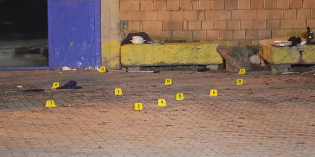 Eski damattan katliam: 4 kişiyi öldürdü