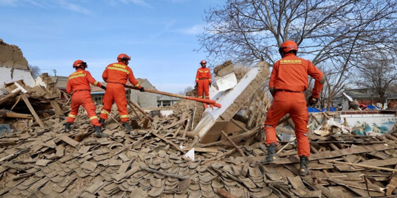 Gansu'da ölü sayısı artıyor