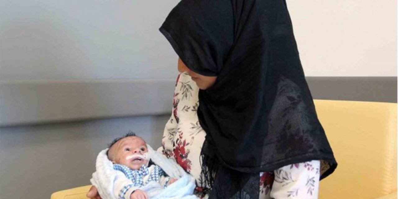 5 bin doğumda bir görülen olay İzmir’de yaşandı: Küçük bebek ameliyat edildi