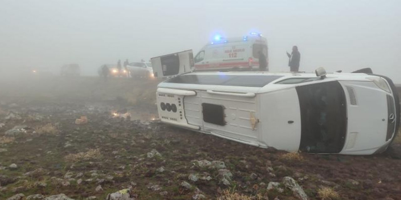 Öğretmenleri taşıyan minibüs devrildi! Çok sayıda yaralı