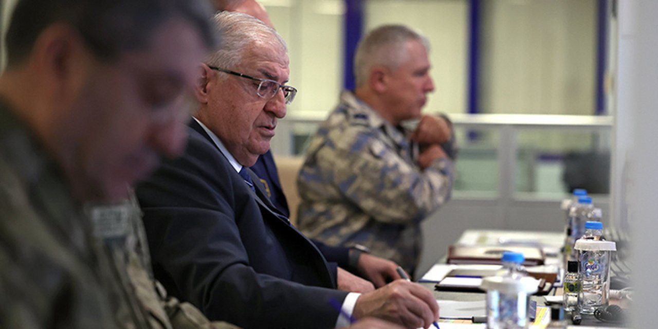 Bakan Güler hava harekatlarını sevk ve idare etti