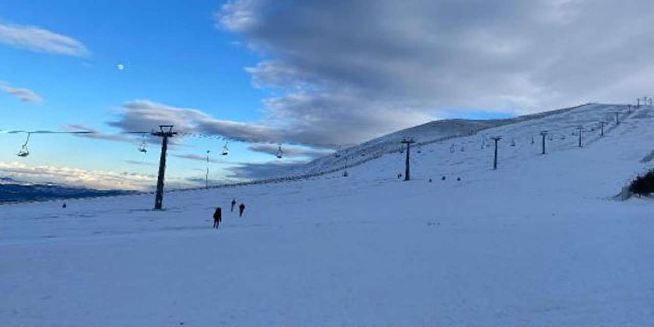 Samsun’da kar kalınlığı 20 santimetreyi buldu