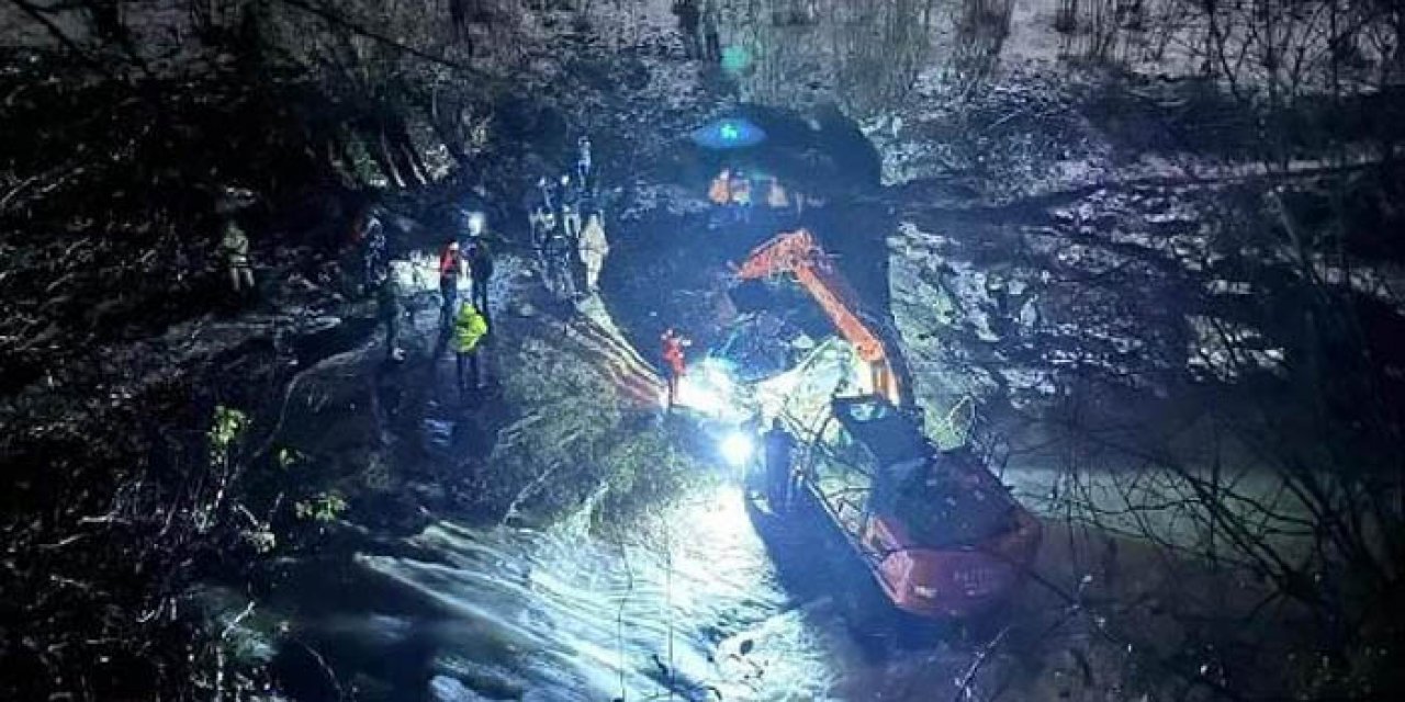 Cenazeye giderken dereye savruldular: Karı-koca yaşamını yitirdi