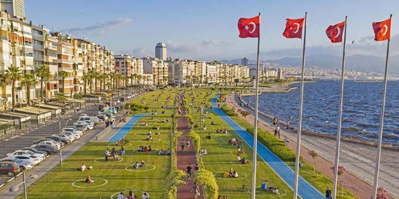 İzmir'e yaz geliyor! Hafta sonu planı yapın