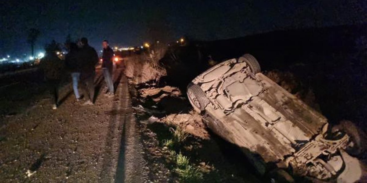 Köpeğe çapmak istemedi; yol kenarına devrildi