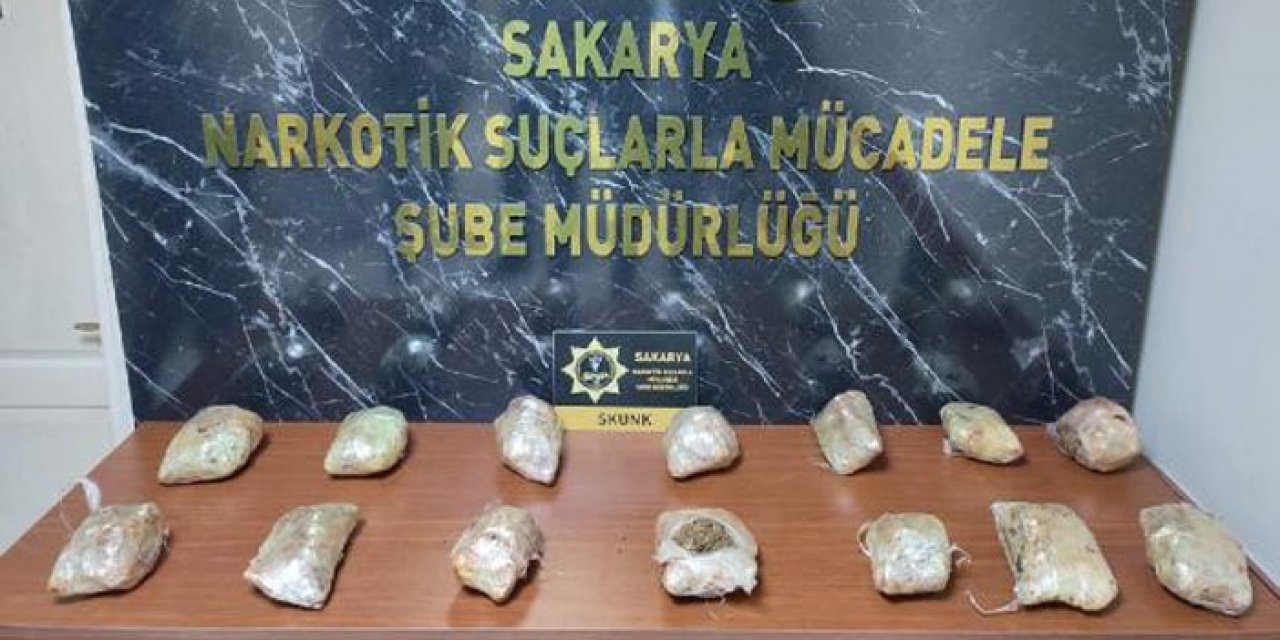 Sakarya'da onlarca kilo uyuşturucu ele geçirildi: 5 kişi gözaltına alındı