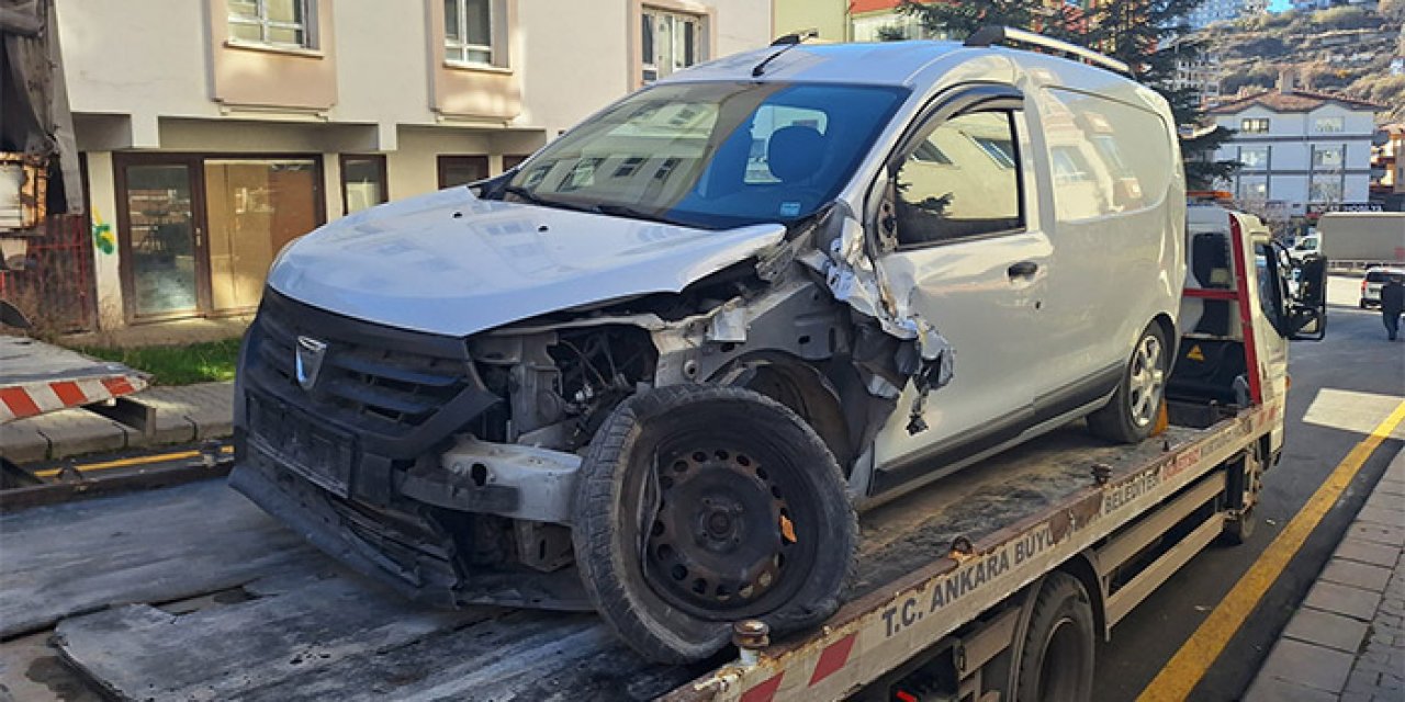 Ankara’da yokuştan kayan silindir 7 araca çarptı