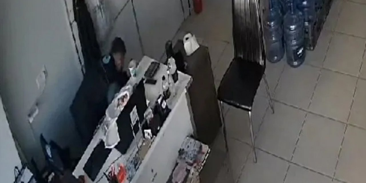 Heimlich manevrası ile arkadaşının hayatını kurtardı