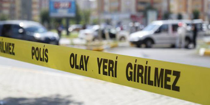 Eşini öldürüp aynı silahla intihar etti