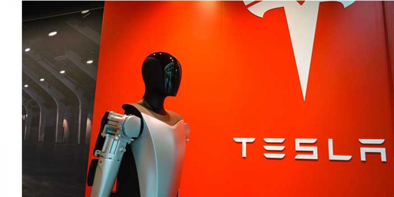 Tesla fabrikasında robot, mühendise saldırdı