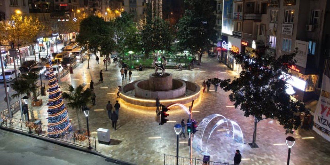 Manisa’nın simge meydanı yenilendi: İşte yeni hali