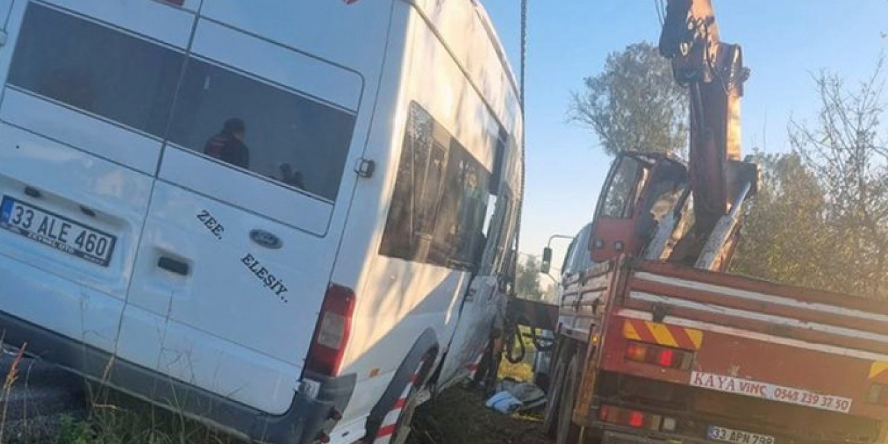 Mersin'de vinç ile minibüs arasına sıkışan operatör feci şekilde can verdi