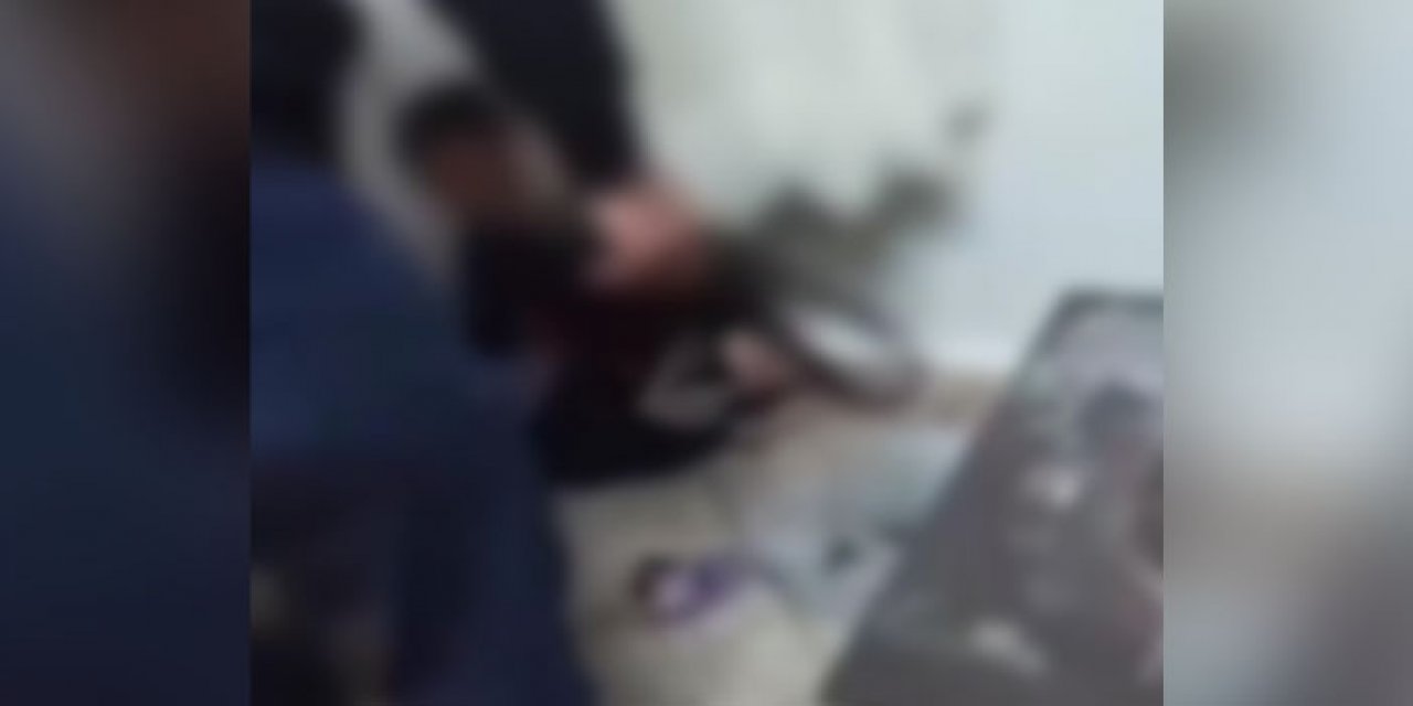 Acımasız baba oğlunu kemerle dövdü: O anlar kayda alındı