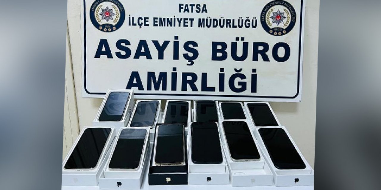 Çaldığı telefonları satarken suçüstü yakalandı