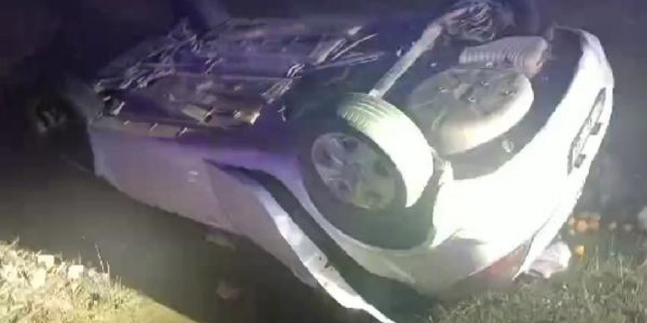 Yoğun sis nedeniyle yağmur suyu kanalına devrildi: 5 yaralı