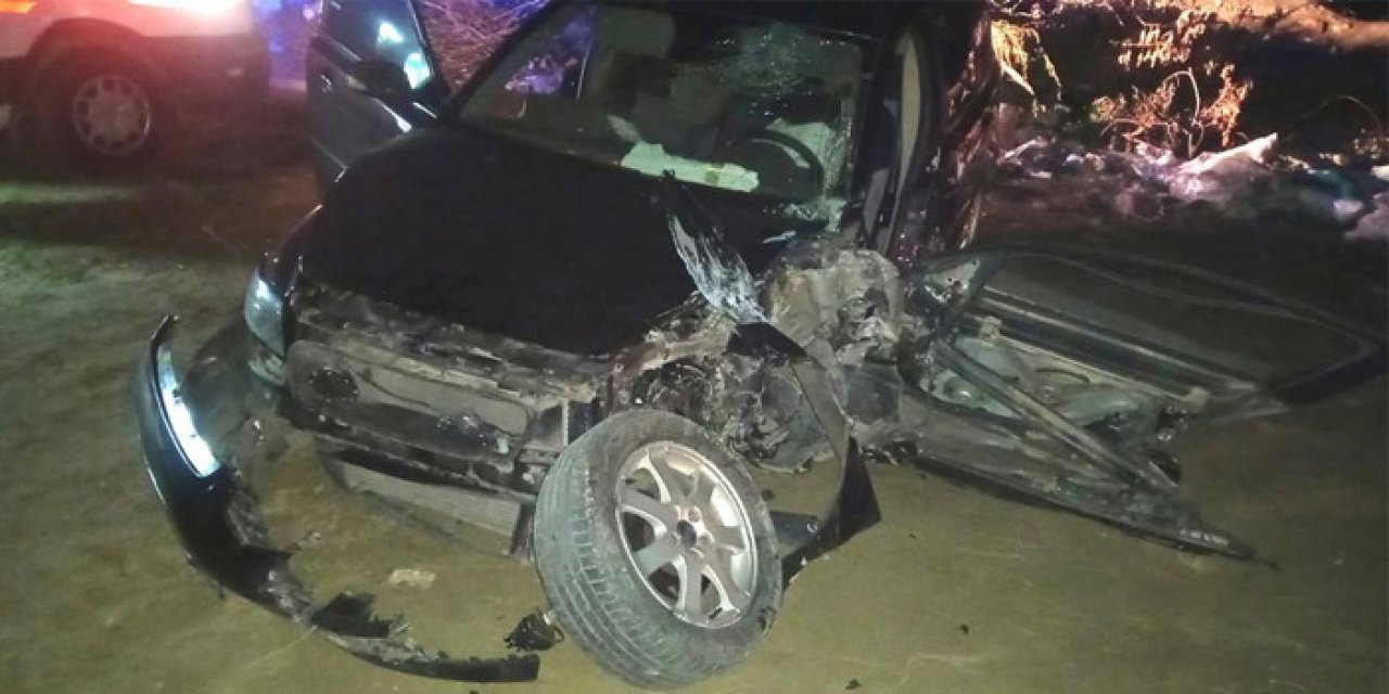 Manisa'da facia: Yolcu minibüsü ve otomobil çarpıştı