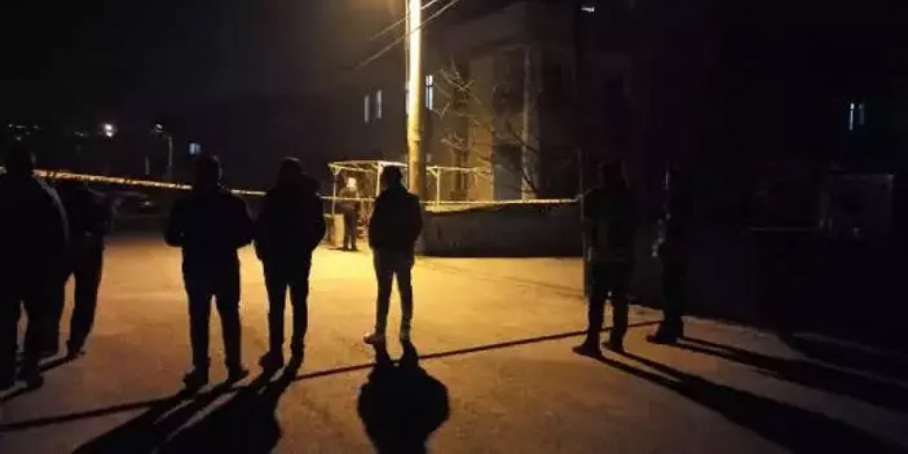 Mahalleyi ayağa kaldırdı: Özel harekat polisleri durdurdu