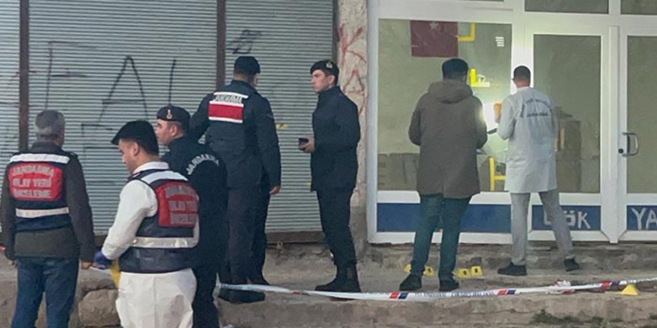 Husumetli akrabaların korkunç kavgası! Silahlar konuştu: 3 ölü var!