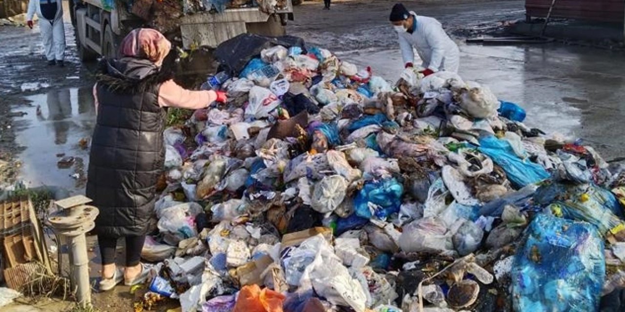 Manisa’da ilginç olay! Altınlarını yanlışlıkla çöpe attı