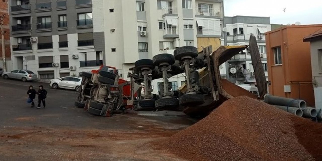 İzmir’de yürekler ağza geldi: Yaralı apar topar hastaneye kaldırıldı