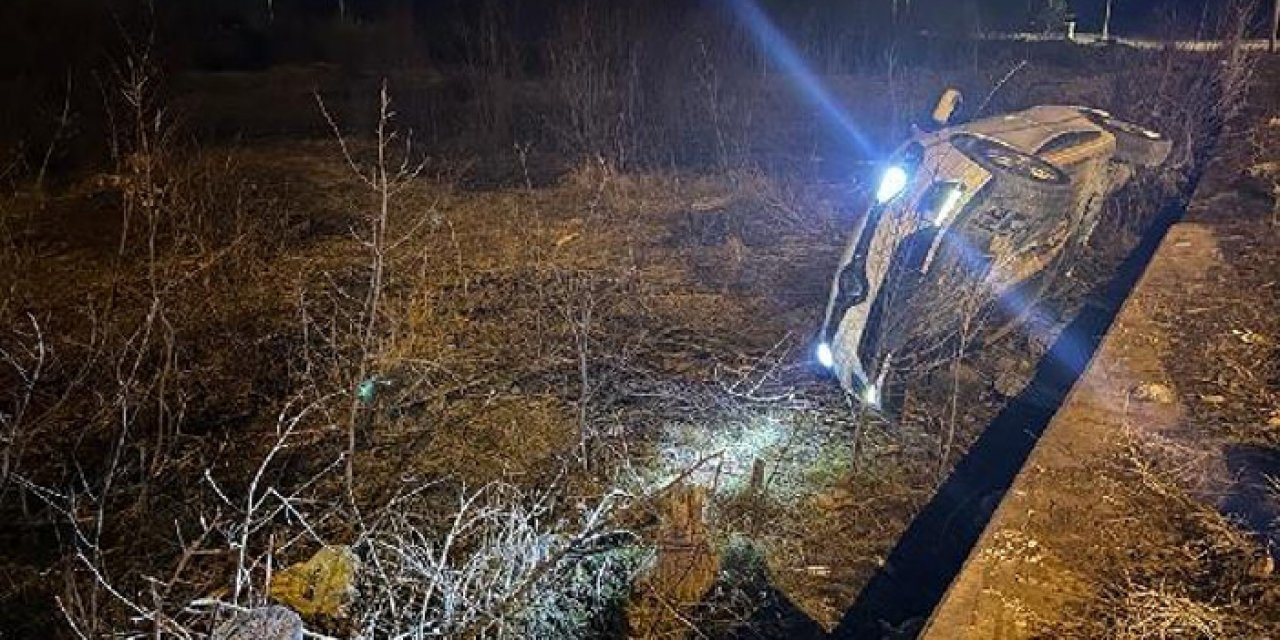 Sivas’ta kontrolden çıkıp şarampole devrildi: 5 yaralı